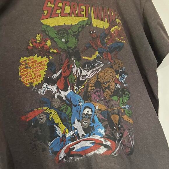 Vintage Marvel Secret Wars Comic Tee Shirt - Picture 2 of 6